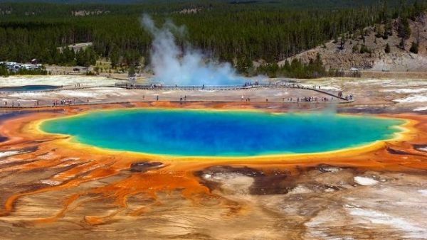 Grand-Prismatic-Spring-Yellowstone-National-Park