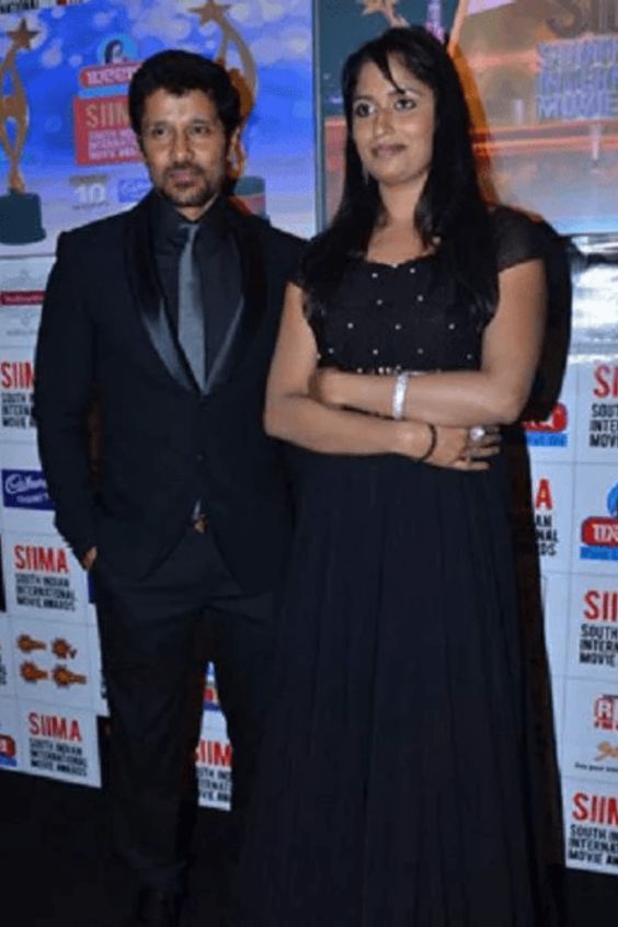 Actor vikram with wife Shailaja Balakrishnan