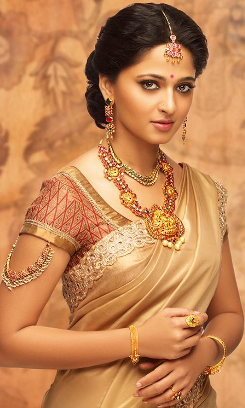 Anushka-Shetty-In-Jewelry-Pic